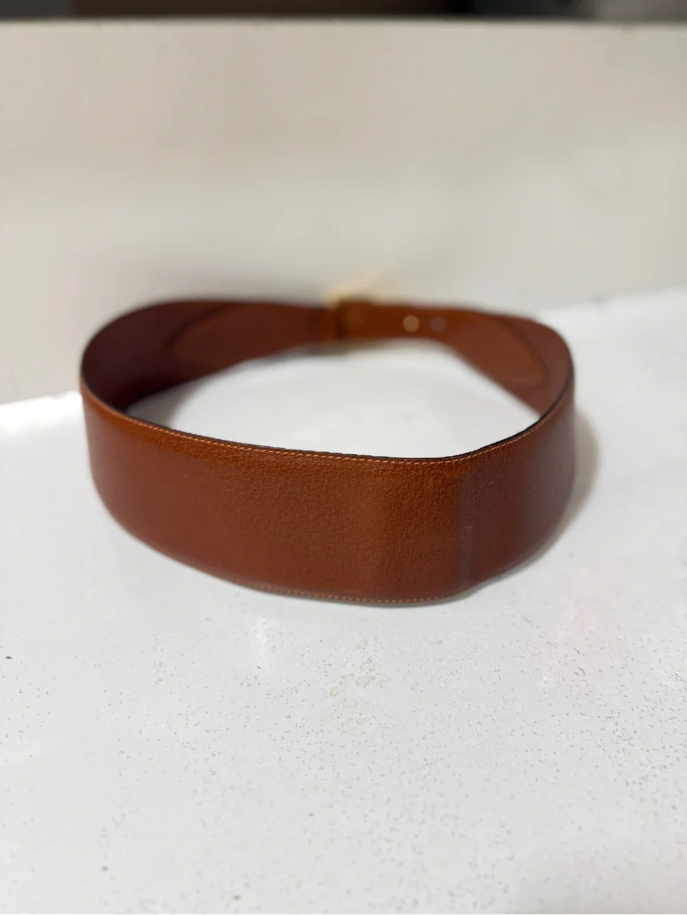 Gucci Brown Leather Belt with Gold Buckle in great conditions